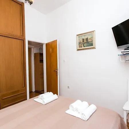 Antonikola Apartment *